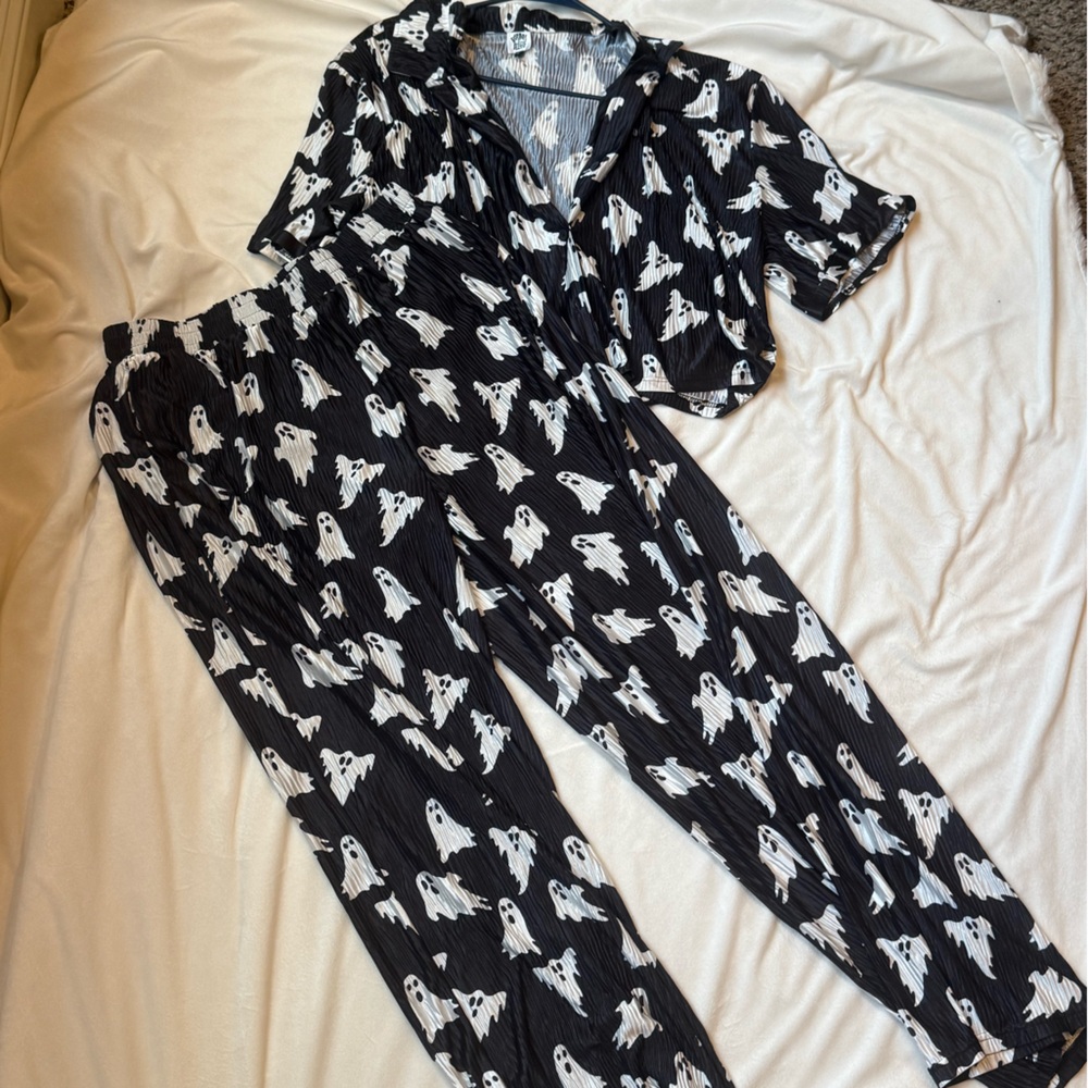 Bourbon & Belles matching ghost set